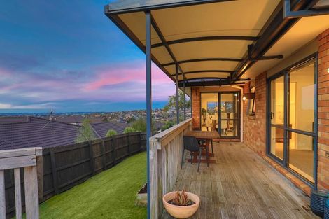 Photo of property in 36 Sapperton Drive, Henderson, Auckland, 0612