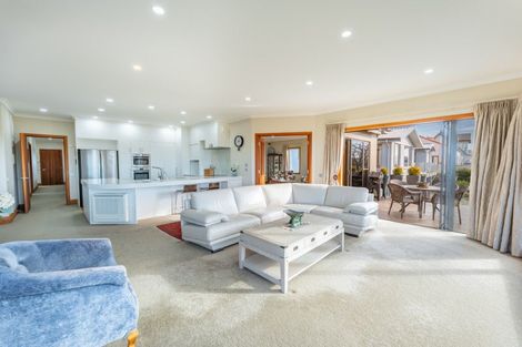 Photo of property in 18 Kitchener Square, Highfield, Timaru, 7910
