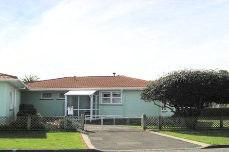 Photo of property in 2 Rimu Street, Gonville, Whanganui, 4501