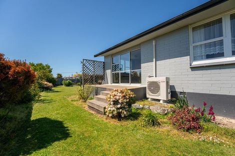 Photo of property in 2 Balmoral Street, Waimate, 7924