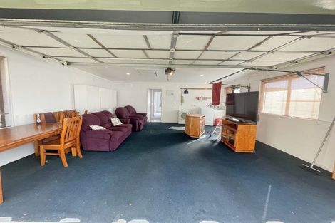Photo of property in 6 Anton Place, Takanini, 2112