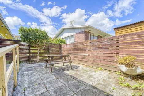 Photo of property in 1/1a Blanes Road, Weymouth, Auckland, 2103