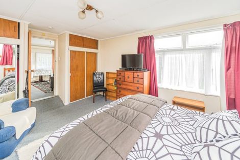 Photo of property in 64 Great North Road, Saint Johns Hill, Whanganui, 4500