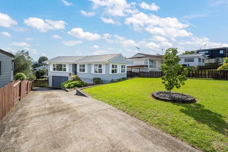 Photo of property in 7 Beechdale Crescent, Pakuranga Heights, Auckland, 2010