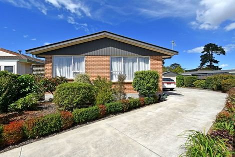 Photo of property in 16 Leonie Place, Aranui, Christchurch, 8061