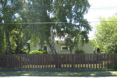 Photo of property in 2/221 Edgeware Road, Edgeware, Christchurch, 8013