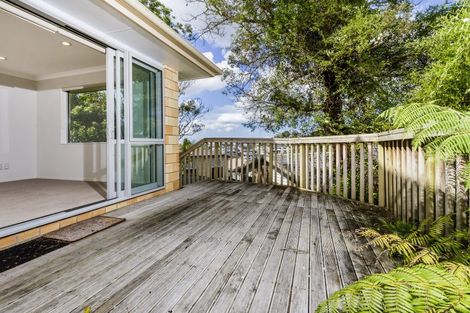 Photo of property in 44 Namsan Close, Fairview Heights, Auckland, 0632