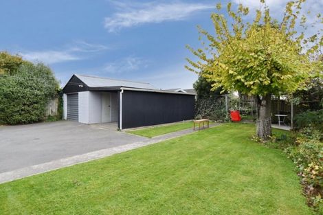 Photo of property in 190 Grimseys Road, Redwood, Christchurch, 8051