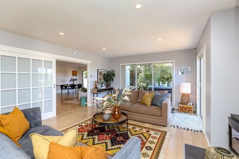 Photo of property in 17 Links Drive, Waiwhakaiho, New Plymouth, 4312