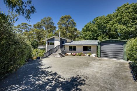 Photo of property in 4 Bracken Street, Hospital Hill, Napier, 4110