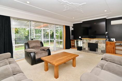 Photo of property in 10 Weston Place, Rangiora, 7400