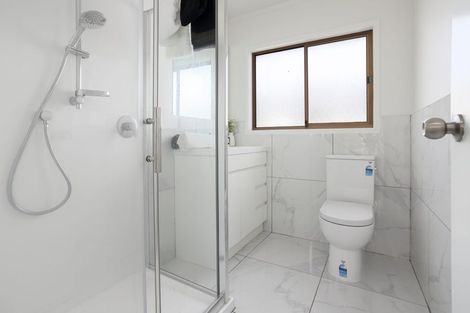 Photo of property in 1/21 Wanaka Place, Pakuranga Heights, Auckland, 2010