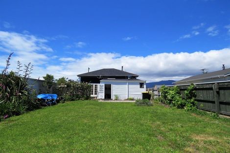 Photo of property in 44 Adderley Street, Westport, 7825