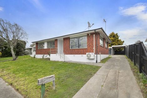 Photo of property in 46 Halswell Crescent, Westbrook, Palmerston North, 4412