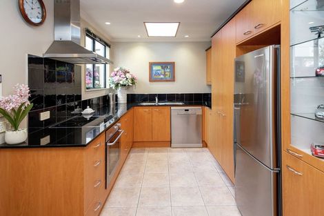 Photo of property in 1/27 Kellaway Drive, East Tamaki, Auckland, 2013