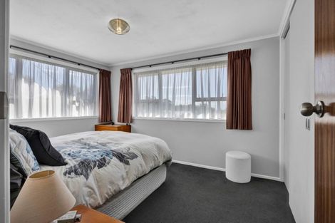 Photo of property in 42 Seaview Road, Marfell, New Plymouth, 4310