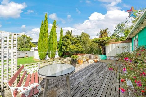 Photo of property in 5 Rawhiti Street, Stokes Valley, Lower Hutt, 5019