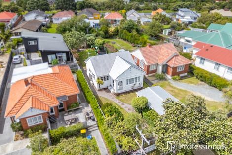 Photo of property in 16 Bell Road, Waiwhetu, Lower Hutt, 5010