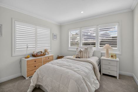 Photo of property in 27 St Michaels Avenue, Point Chevalier, Auckland, 1022