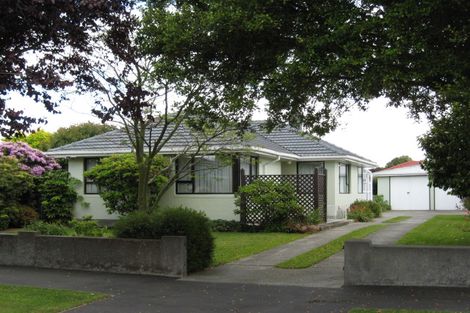 Photo of property in 27 Charlcott Street, Burnside, Christchurch, 8053