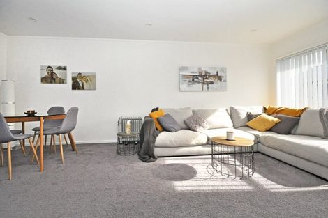 Photo of property in 2/21 Quebec Road, Milford, Auckland, 0620