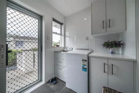 Photo of property in 11 Coronet Place, Awapuni, Palmerston North, 4412