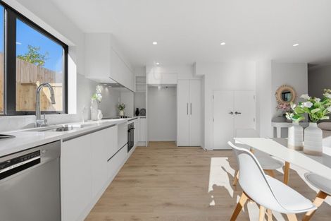Photo of property in 3 Gill Avenue, Te Atatu Peninsula, Auckland, 0610