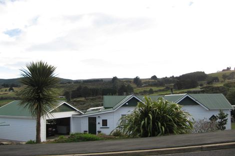 Photo of property in 451 East Coast Road, Murrays Bay, Auckland, 0630