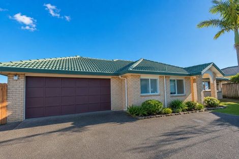 Photo of property in 2/6 Keenagh Rise, Dannemora, Auckland, 2016