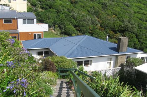 Photo of property in 98 Karepa Street, Brooklyn, Wellington, 6021