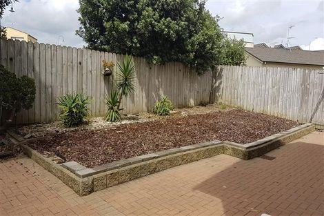 Photo of property in 60 Tiger Drive, Golflands, Auckland, 2013