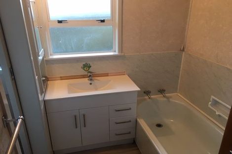 Photo of property in 27 Island View Road, Western Heights, Rotorua, 3015