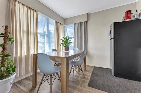 Photo of property in 44 Royston Street, Rosehill, Papakura, 2113