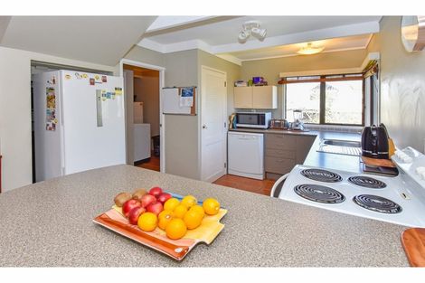 Photo of property in 2/10 Mcinnes Road, Weymouth, Auckland, 2103