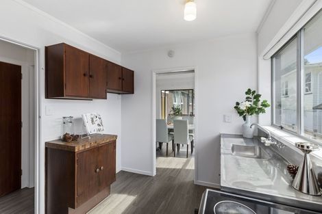 Photo of property in 2/22 Peach Road, Glenfield, Auckland, 0629