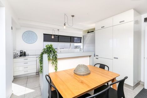 Photo of property in 147a Molesworth Street, New Plymouth, 4312