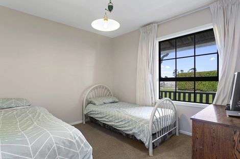 Photo of property in 54 Victoria Street, Oxford, 7430