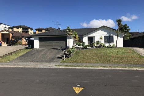 Photo of property in 60 Roberta Crescent, Orewa, 0931
