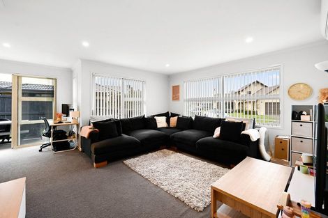 Photo of property in 22 Ladeira Place, Fitzroy, Hamilton, 3206