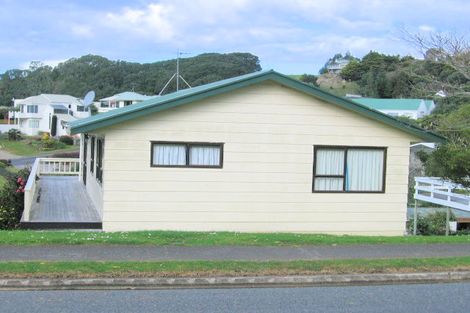 Photo of property in 209 Russell Bruce Place, Onemana, Whangamata, 3691