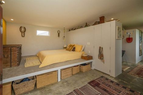 Photo of property in 19 Victoria Street, Coromandel, 3506