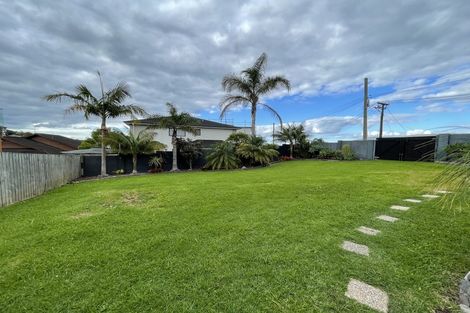 Photo of property in 413 East Coast Road, Mairangi Bay, Auckland, 0630