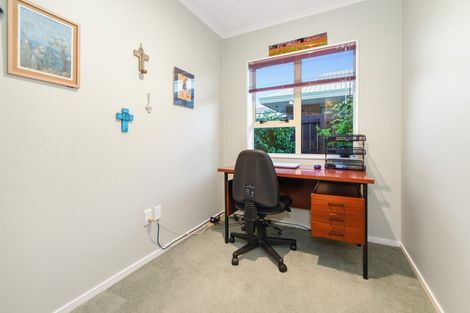 Photo of property in 16 Sunny Dale, Western Heights, Hamilton, 3200