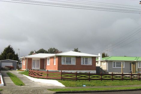 Photo of property in 10 Green Avenue, Levin, 5510