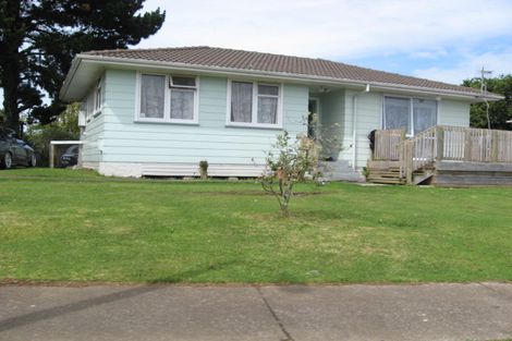 Photo of property in 100 Chingford Close, Mangere, Auckland, 2022