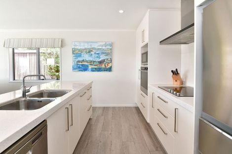 Photo of property in 1333 Whangaparaoa Road, Army Bay, Whangaparaoa, 0930