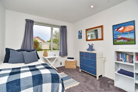 Photo of property in 9 Springside Place, Redwood, Christchurch, 8051