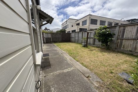 Photo of property in 31 Moir Street, Mount Victoria, Wellington, 6011