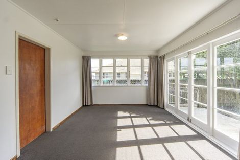 Photo of property in 5 Paul Crescent, Fairfield, Hamilton, 3214