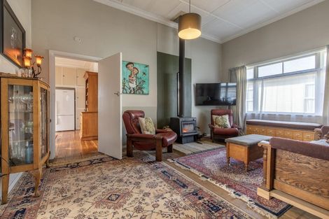 Photo of property in 43 Gordon Street, Dannevirke, 4930